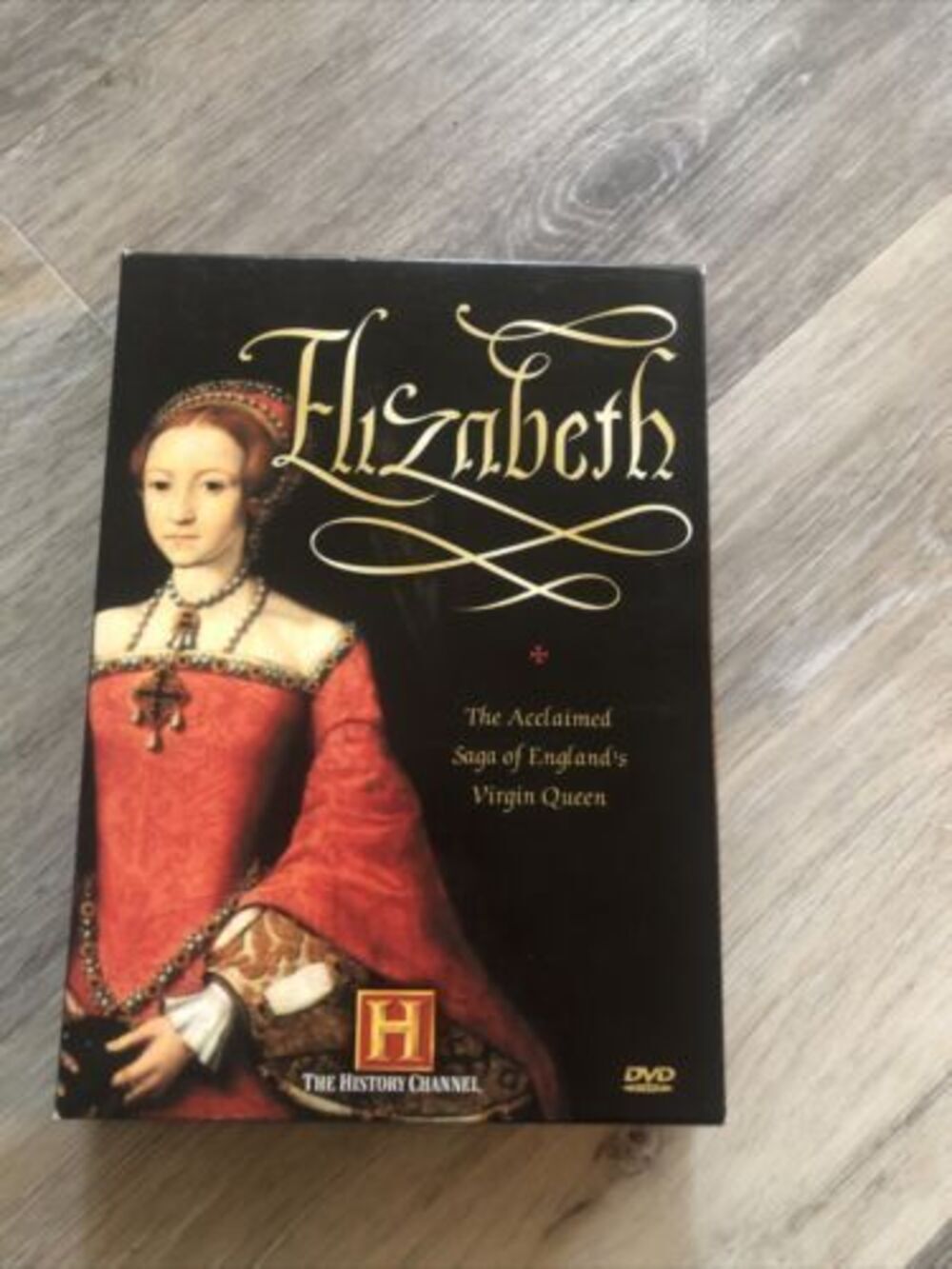 *elizabeth: The Acclaimed Saga of England's Virgin Queen